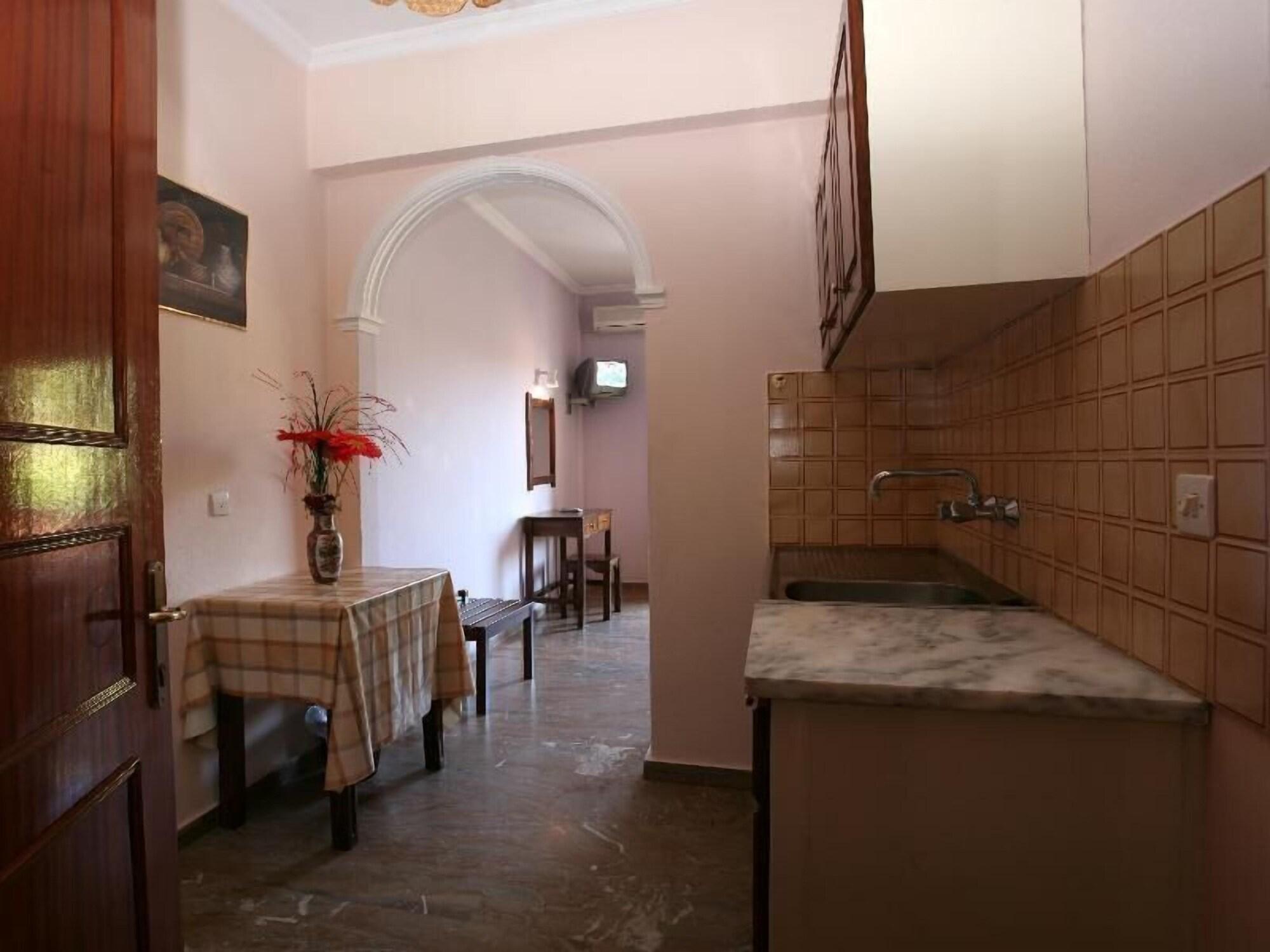 Alexis Apartments Беницес Екстериор снимка