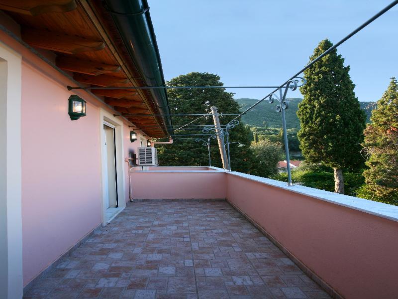 Alexis Apartments Беницес Екстериор снимка